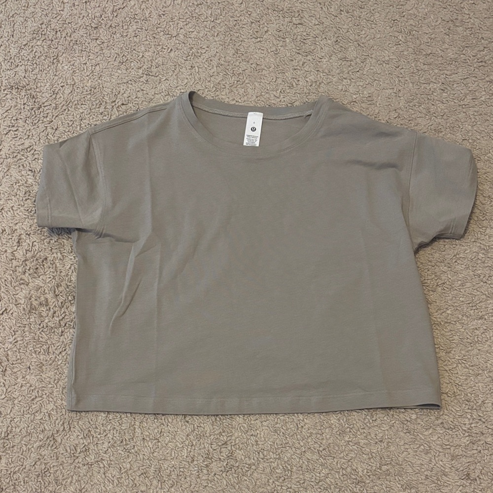 Lululemon athletic top *BRAND NEW*